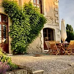 Chateau De Hébergement de vacances