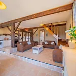 Chateau De Hébergement de vacances