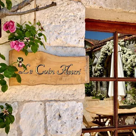 Chateau De Сasa de vacaciones Gurat