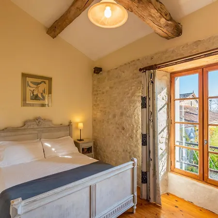 Chateau De Holiday home Gurat