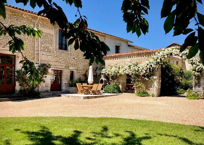 Сasa de vacaciones Chateau De *